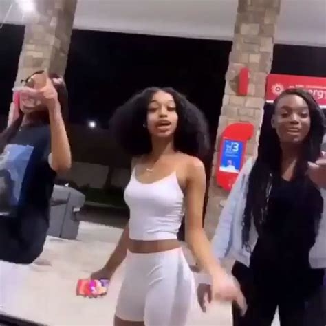 𝐩𝐢𝐧𝐭𝐞𝐫𝐞𝐬𝐭 𝐞𝐳𝐳𝐲𝐩𝐨𝐬𝐭𝐞𝐝𝐭𝐡𝐚𝐭🦚 Video Black Girls Videos Girls Twerking Best Twerk Video