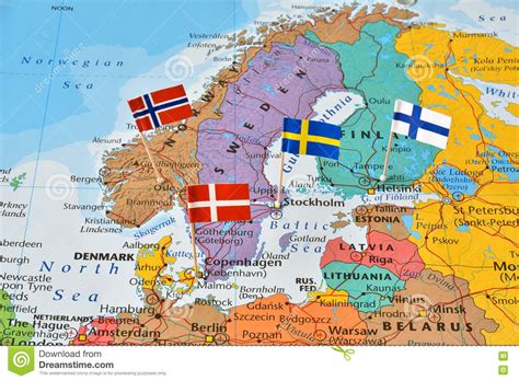 Flaggenstifte Der Nordischen Länder Von Der Karte Stockbild Bild Von