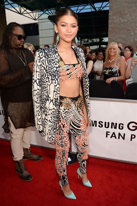 Zendaya S Best Outfits Over The Years From To Now Zendaya Style Zendaya Outfits Cool