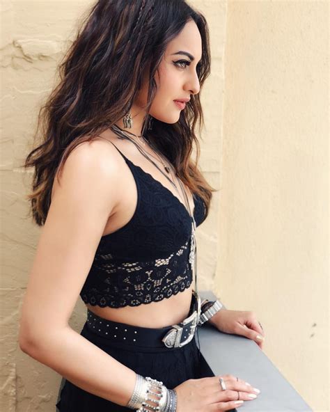 Pin On Sonakshi Sinha