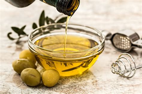 7 Natural Oils And Their Extraordinary Benefits