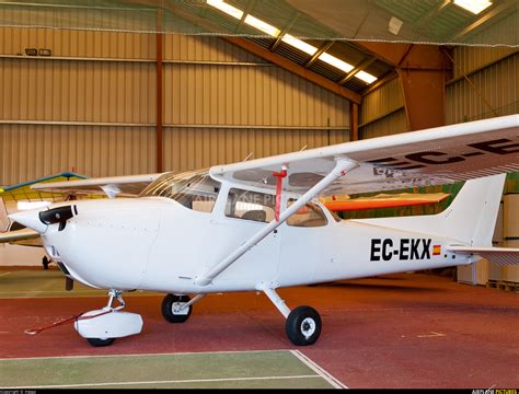 Ec Ekx Private Cessna 172 Rg Skyhawk Cutlass At Lugo Rozas