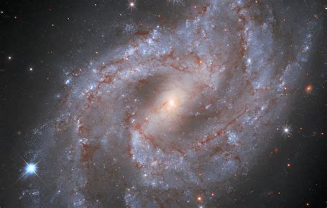 A Star Exploded In A Distant Galaxy And Hubble Spotted It Bgr