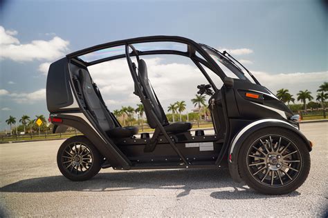 Test Ride Arcimoto 3 Wheeled Electric Vehicles Cranking Fun To The Max