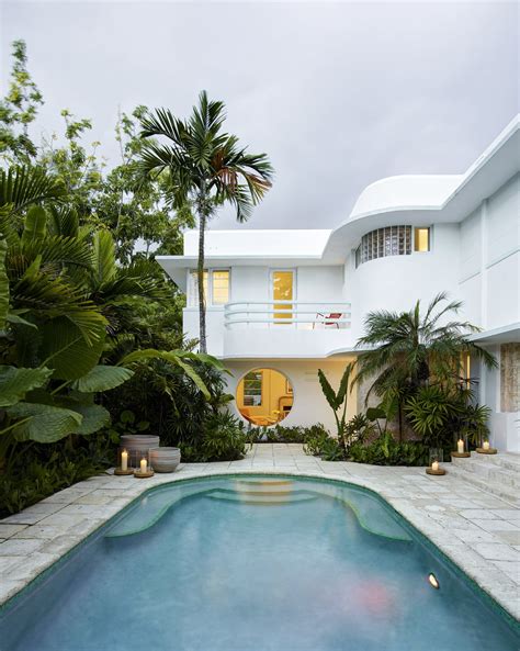 Coral nafie is a writer and expert on home decorating. Inside an Eclectic Art Deco Miami Home | Miami art deco ...