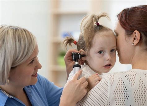 Zapalenie ucha zewnętrznego jak się objawia u dziecka przyczyny
