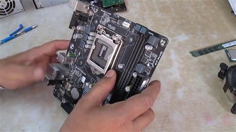 How To Assemble A Desktop Computer Computer Hardware Tips Youtube