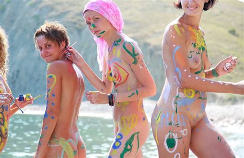 Download A Mediterranean Crag Nudist Pics On Favorite Nudists Com