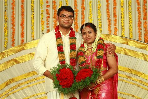 He has been married to samyuktha varma since november 21, 2002. #Groom Ajay Achath Mohanan #Bride Amrutha Menon | Bride ...