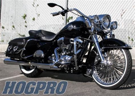 Road King With 21 Spoke Front Wheel Harley Softail Deluxe Harley