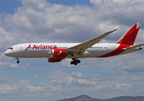 Avianca Issues Striking Pilots Ultimatum As Dispute Nears First Month