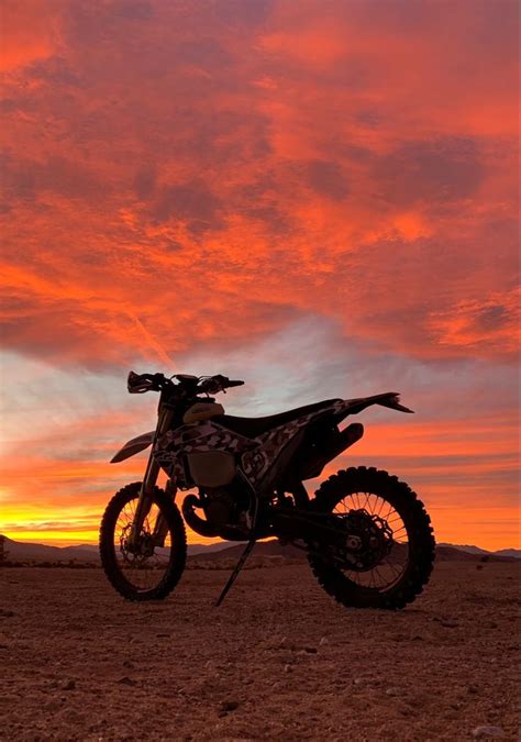 Upshift Magazine Desert Sunset Cool Dirt Bikes Dirtbikes