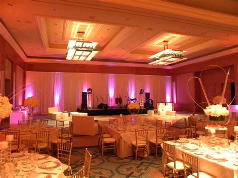 Warm Amber And Pink Lighting For An Elegant Wedding At The Four Seasons In Miami Amber Lighting