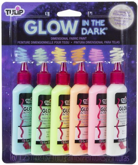 This paint produces clear glow with zero graininess that gives a sparkling affect to your outdoors. 5 Best Glow in the Dark Paint for Outdoor Use 2020 - Paint ...