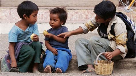 Pobreza Infantil En Argentina Alcanza El De Ni Os Y Adolecentes Seg N Uca Mercopress