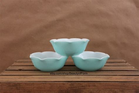 Hazel Atlas Ripple Blue Crinoline Cereal Bowls Set By BeautyofForm