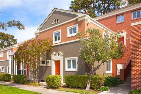 San francisco is one of the biggest business and tourism hubs in the country, drawing many travelers every year. San Francisco Parkmerced Apartments (With images ...
