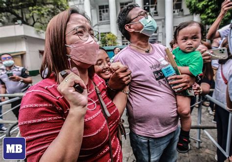 Manila Bulletin News On Twitter Look Heartfelt Scenes Of Bar Exam Takers With Their Families