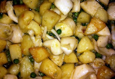 La Cocina Del Francesc Sepia Estofada Con Patatas Y Guisantes