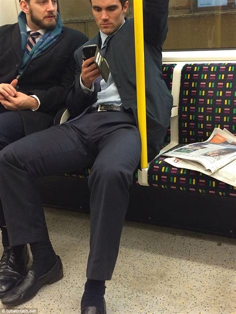 Tube Crush Finds Women Want Men With ‘muscles And Money Daily Mail Online