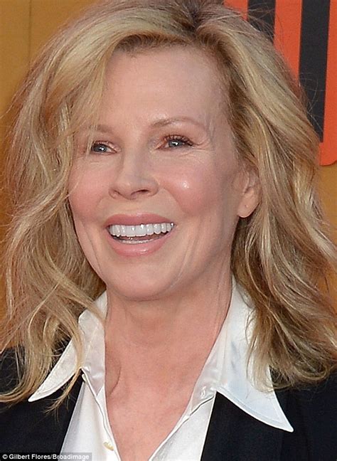 Kim Basinger Shows Off Her Great Figure At 62 During Nice Guys Premiere