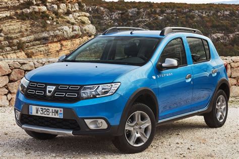 Imagine the regular dacia sandero cosplaying as an suv and you're on the right tracks here. Dacia Sandero Stepway TCe 90 Bi-Fuel Ambiance prijzen en ...