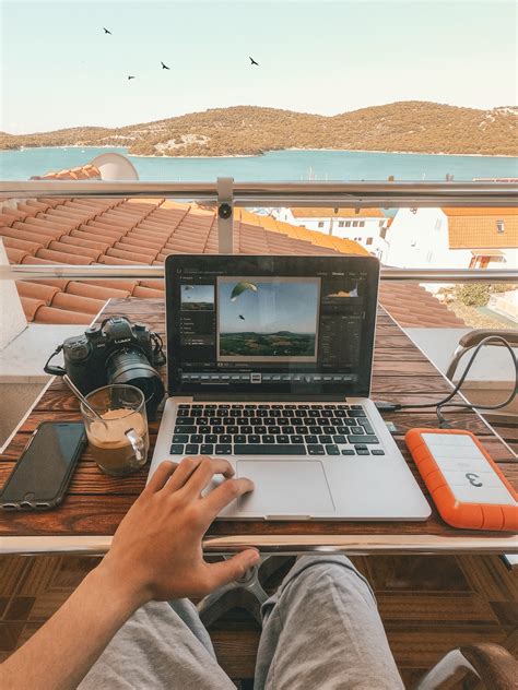 4 Tips For Working Remotely From Another Country