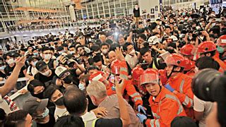 下载app 股市名博 外汇牌价 新股申购 炒股技巧 股吧 每日牛股 消费曝光. ﻿香港再出发 捍卫"一国两制" _大公网