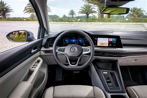 Not to worry as vw has found a the golf 8 doesn't stray away too far from the familiar design recipe, but unlike its seven. VW Golf 8: Muntere Motoren gegen entspannte Formen - Magazin