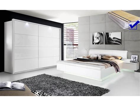 Eine hochglanz kommode ist ein stylisches einrichtungsstück. Schlafzimmer Sophie 20B weiß teils Hochglanz Doppelbett ...