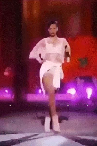 Walking The Catwalk S Get The Best  On Giphy