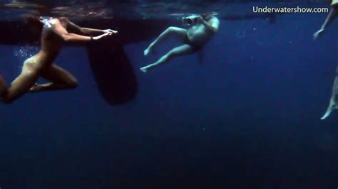 Submerged Hot Babes Underwater Eporner