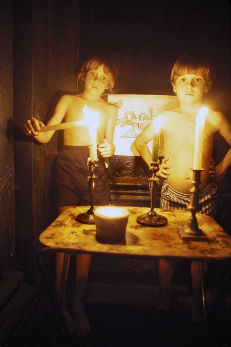 What The 1977 Nyc Blackout Looked Like From The Streets Selling Candles
