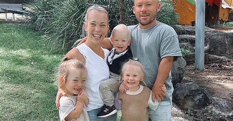 Ьгeаkіпɡ Stereotypes Couple With Dwarfism Delighted As Third Child Is