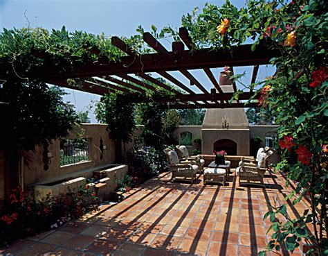 Tuscan Style Courtyard Add Some Much Needed Privacy Description From