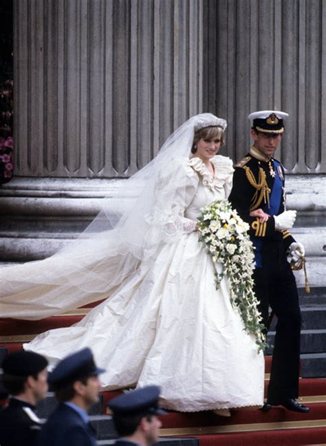 Diana's father, earl spencer, along with his. Iconic weddings: Prince Charles and Lady Diana Spencer - Foto