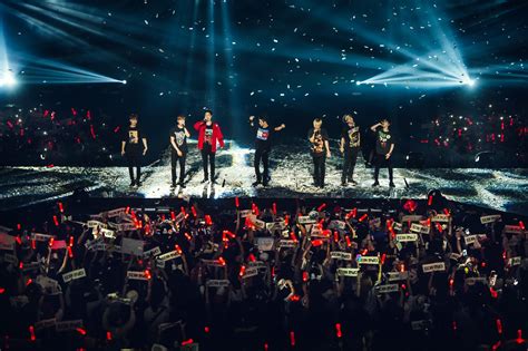 @yg_ikonic instagram (verified) @withikonic facebook. koreancrazed: iKON "SHOWTIME" concert in Taipei Dome