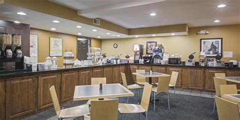In the business district, la quinta inn and suites is in an area with good airport proximity. La Quinta Inn Branson On the Strip (Branson, MO): What to ...