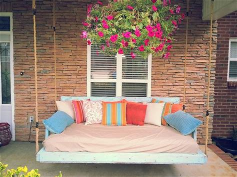 Gorgeous 30 Pallet Bed Swing At Backyard Ideas 30