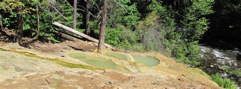 Hike To The Umpqua Hot Springs Via Road 3401 10adventures