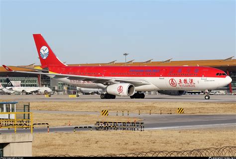 B 5923 Sichuan Airlines Airbus A330 343 Photo By Yiran Id 1037947