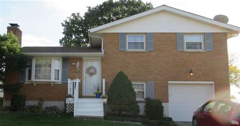 Spacious split level home plan. Split Level Houses: share your thoughts (heat, building ...