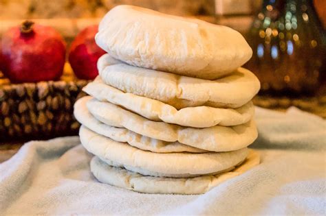 Easy Pita Bread Homemade Middle Eastern Pita Bread From Scratch