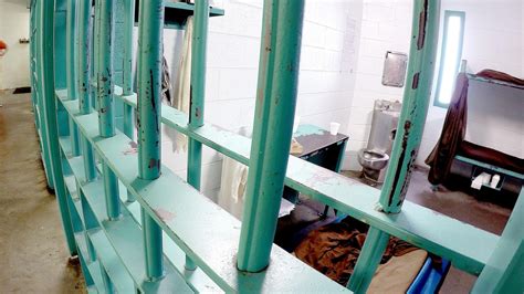 Okaloosa County jail inmates to take up embroidery in new program