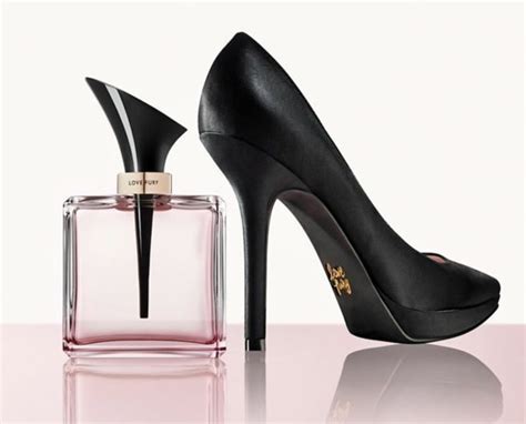 D Couvrez Lart D Licat Du Design Des Bouteilles De Parfum Design Obsession