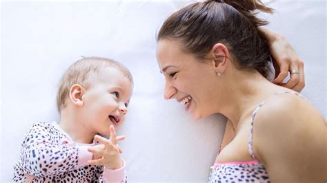 Por Qué La Manera En Que Una Madre Le Habla A Su Bebé Es