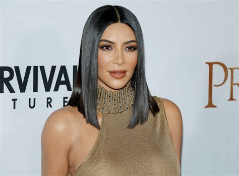 Great Hair Here Kim Kardashian Sleek Straight Black Lob Hairstyle
