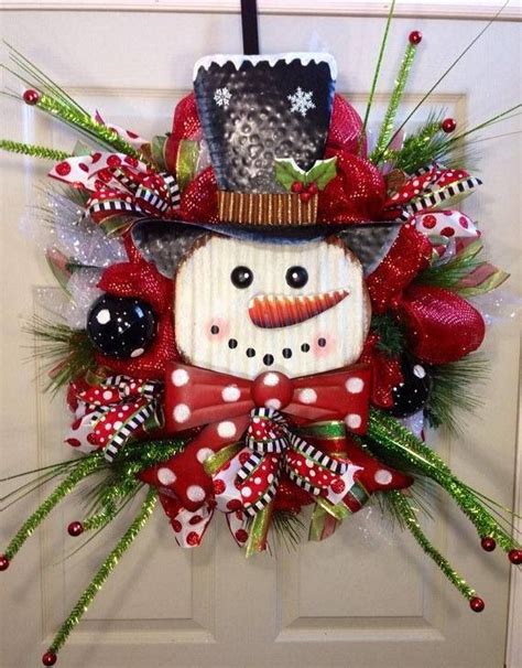 It's really easy and all ages can try it. DIY Snowman Wreaths For You | Inhabit Zone