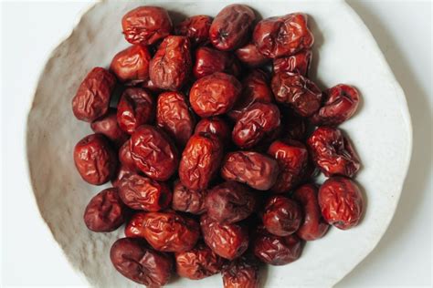 11 Surprising Benefits Of Jujube In Your Diet Benefits And Recipes