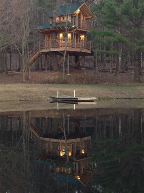 Spend The Night In This Cozy Vermont Treehouse For An Unforgettable